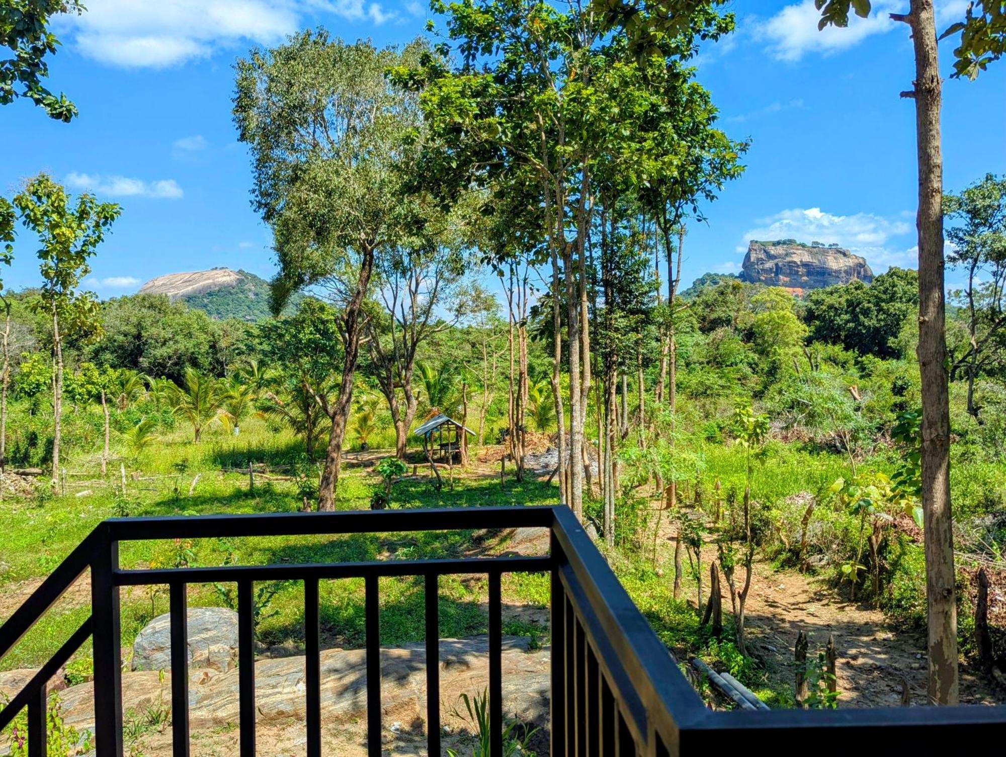 Sigiri Saat Cabana Sigiriya Exteriör bild